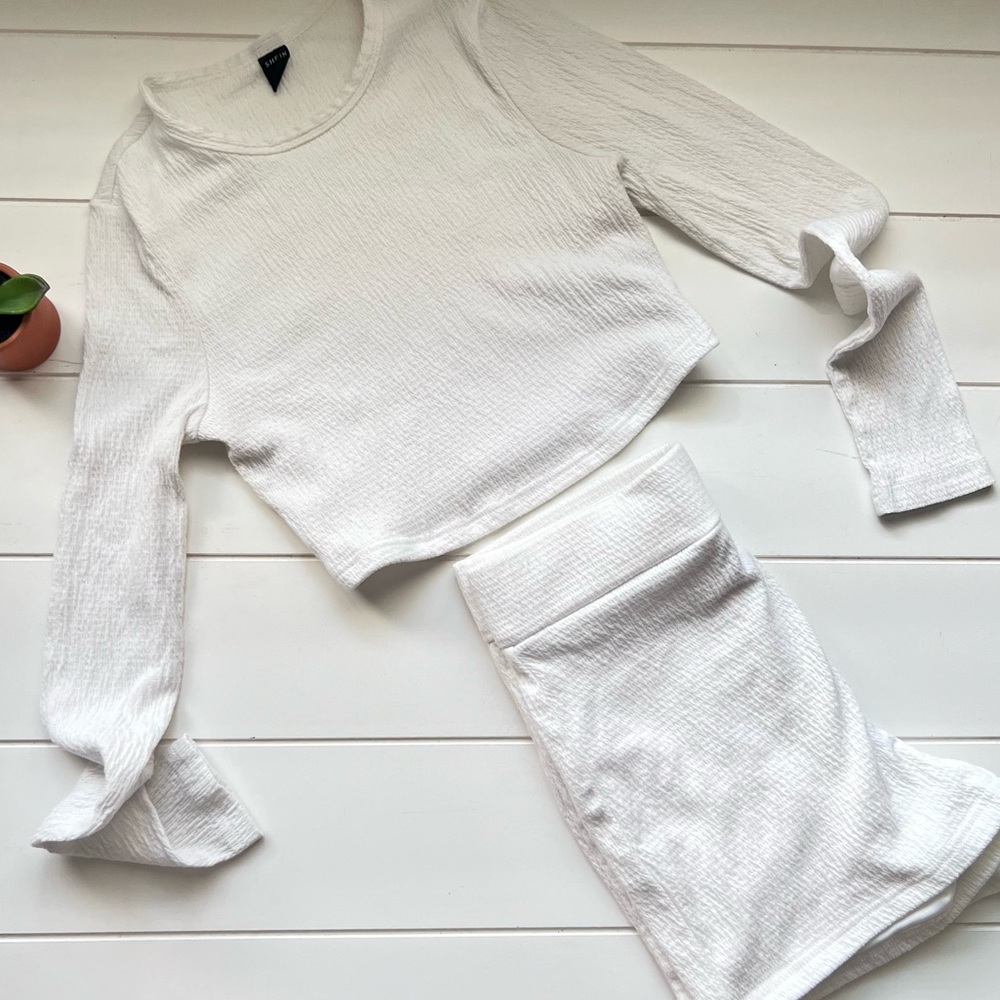 White 2 piece top and shorts set